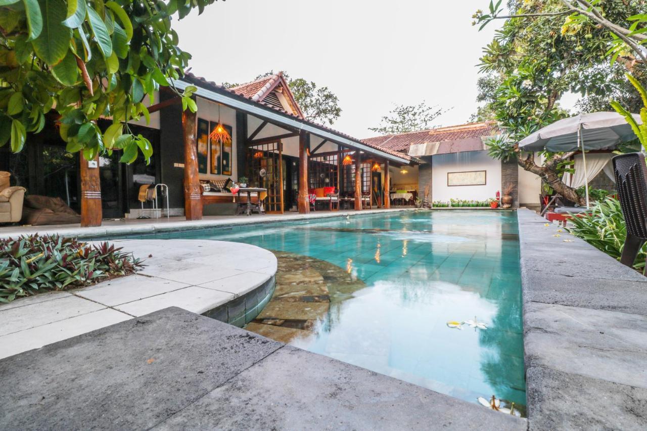 Oyo 1757 Villa Dende Lombok Exterior foto